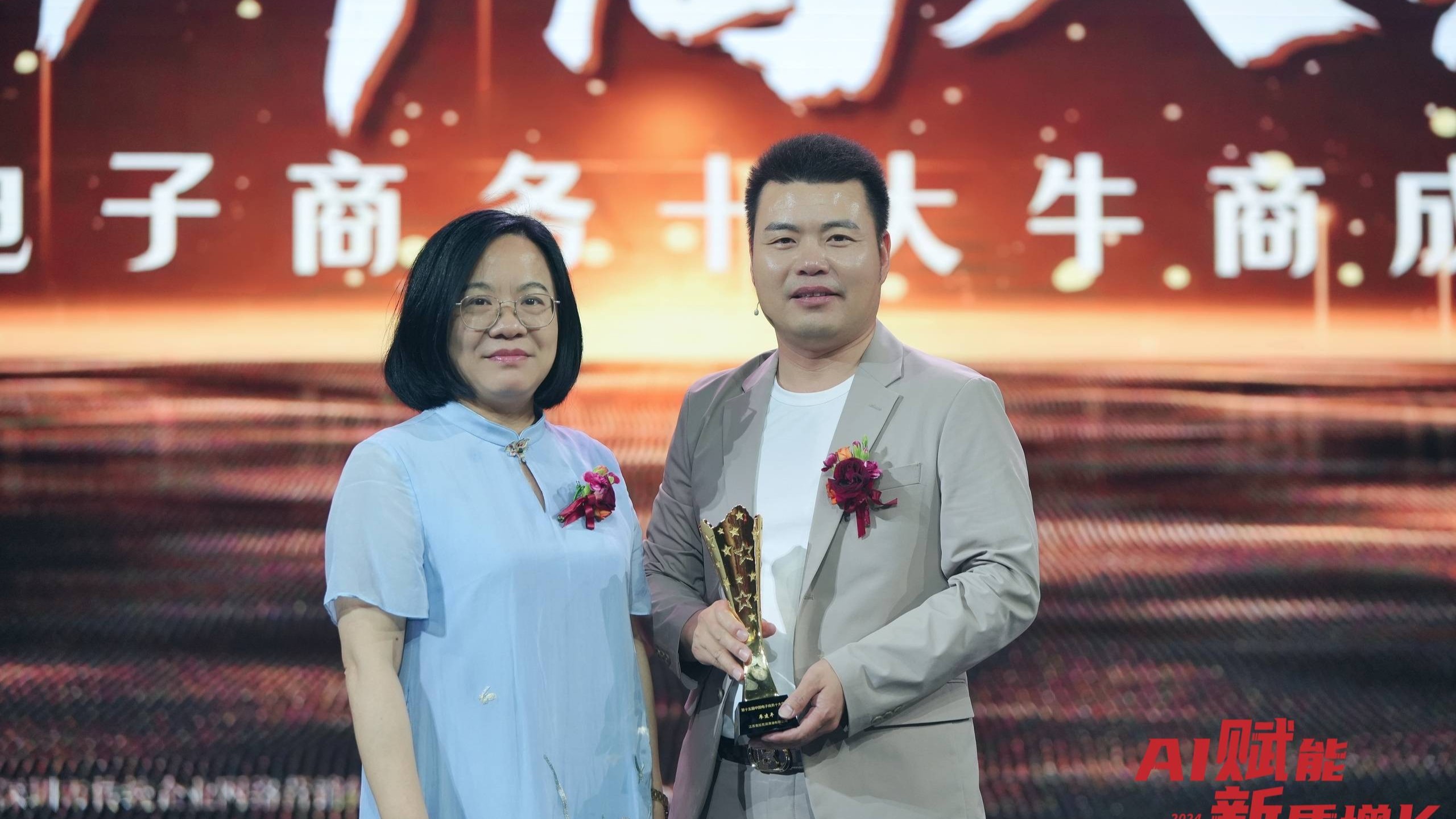 江蘇克拉克潤滑油有限公司-兵哥哥下海經(jīng)商力挽狂瀾，從瀕臨倒閉到起死回生，一個詢盤超4500萬